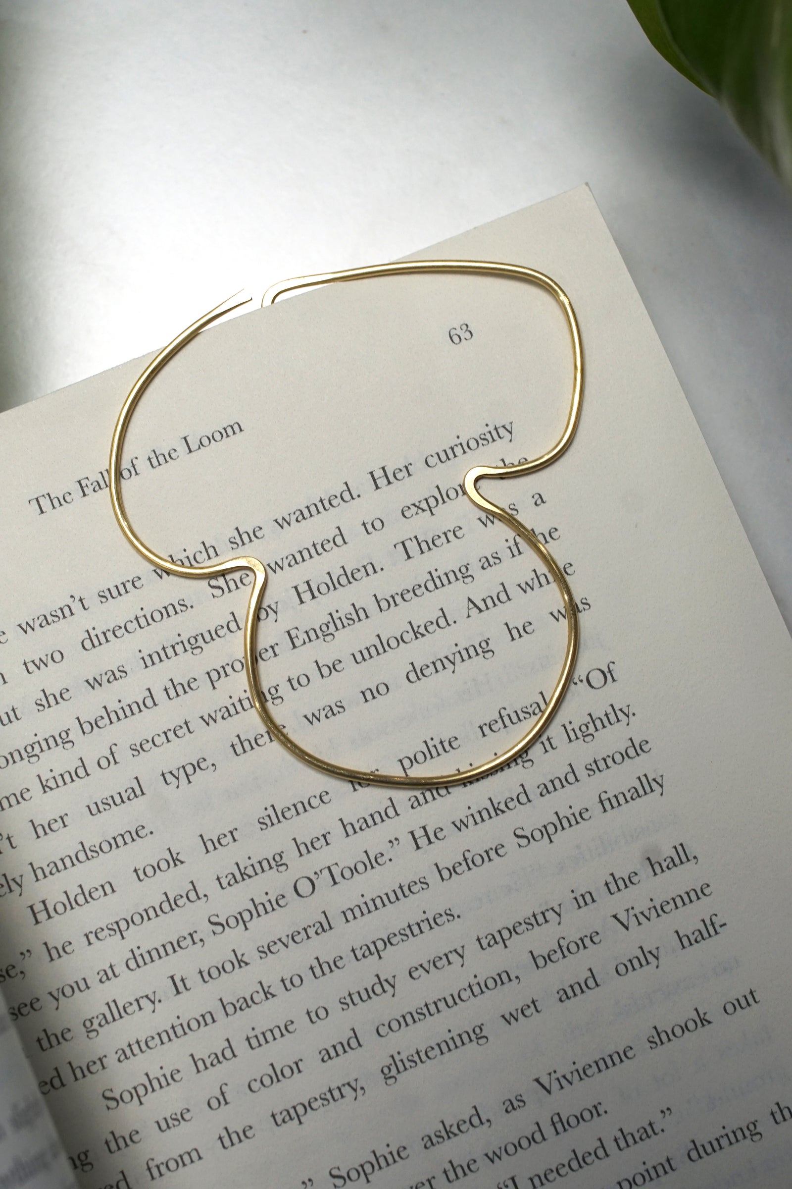Kolme Modern Floral Brass Bookmark