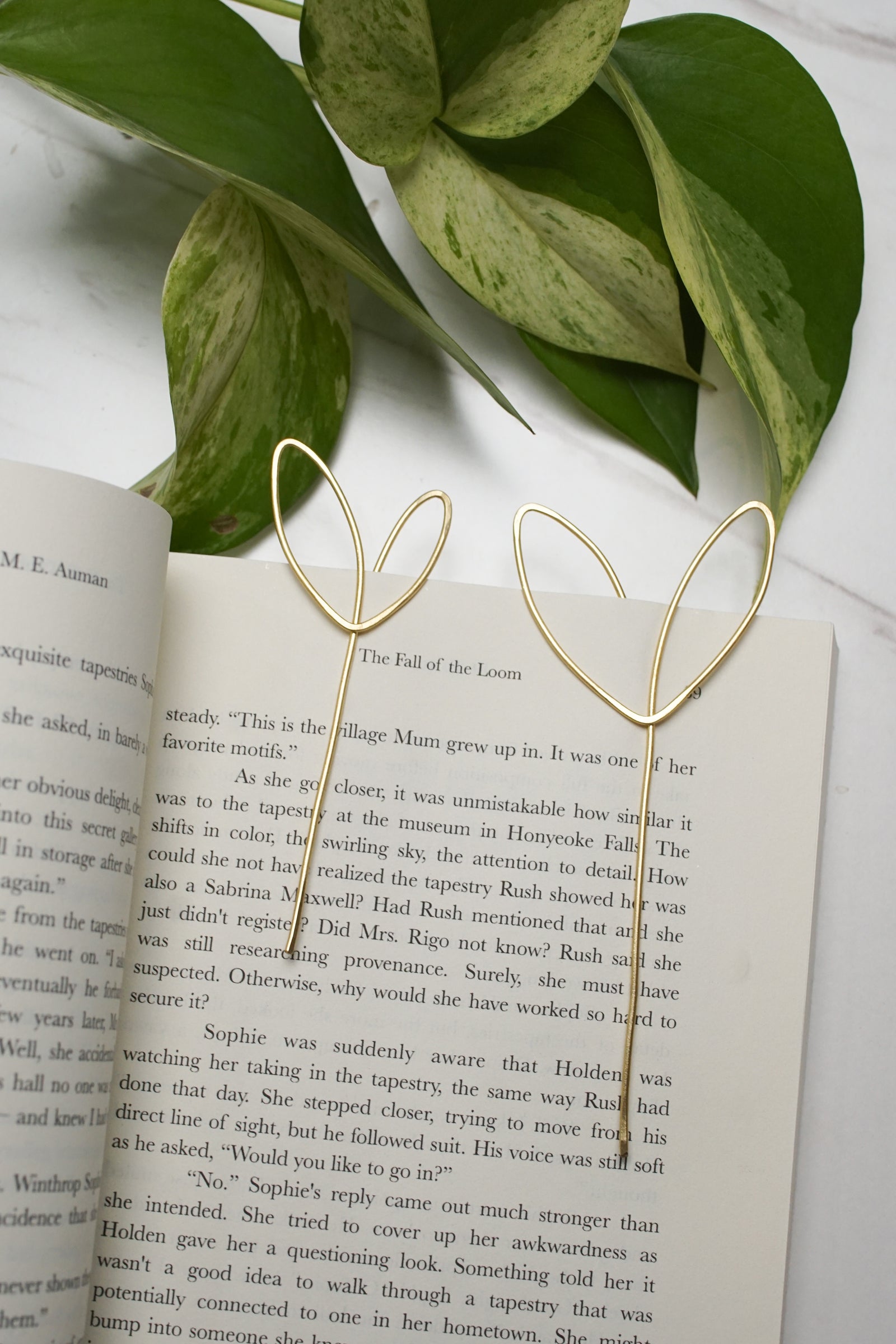 Set of 2 Leaf Shaped Botanical Brass Bookmarks