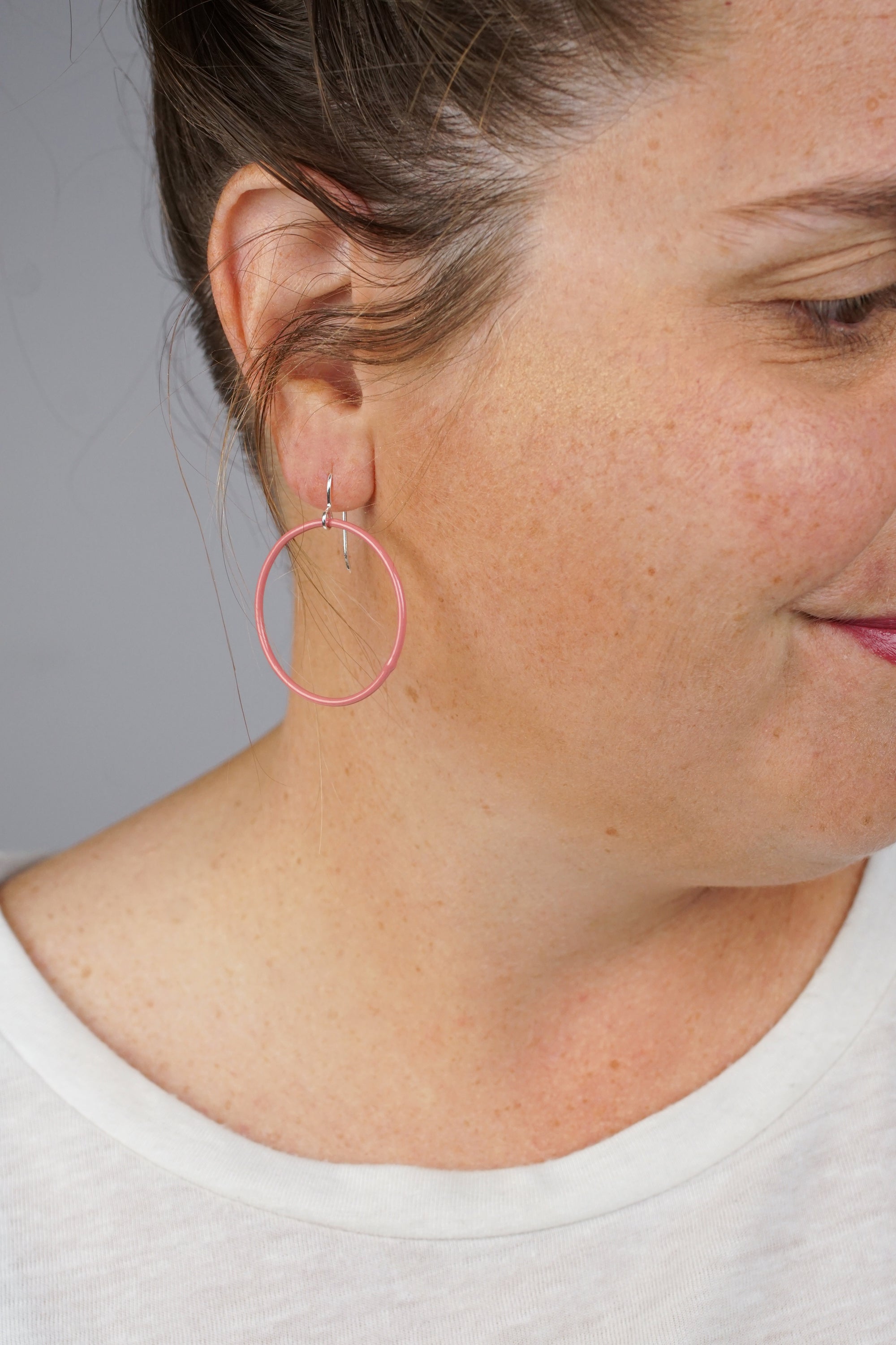 Medium Evident Earrings in Light Raspberry