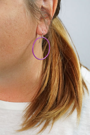 Medium Evident Earrings in Radiant Orchid - sample sale