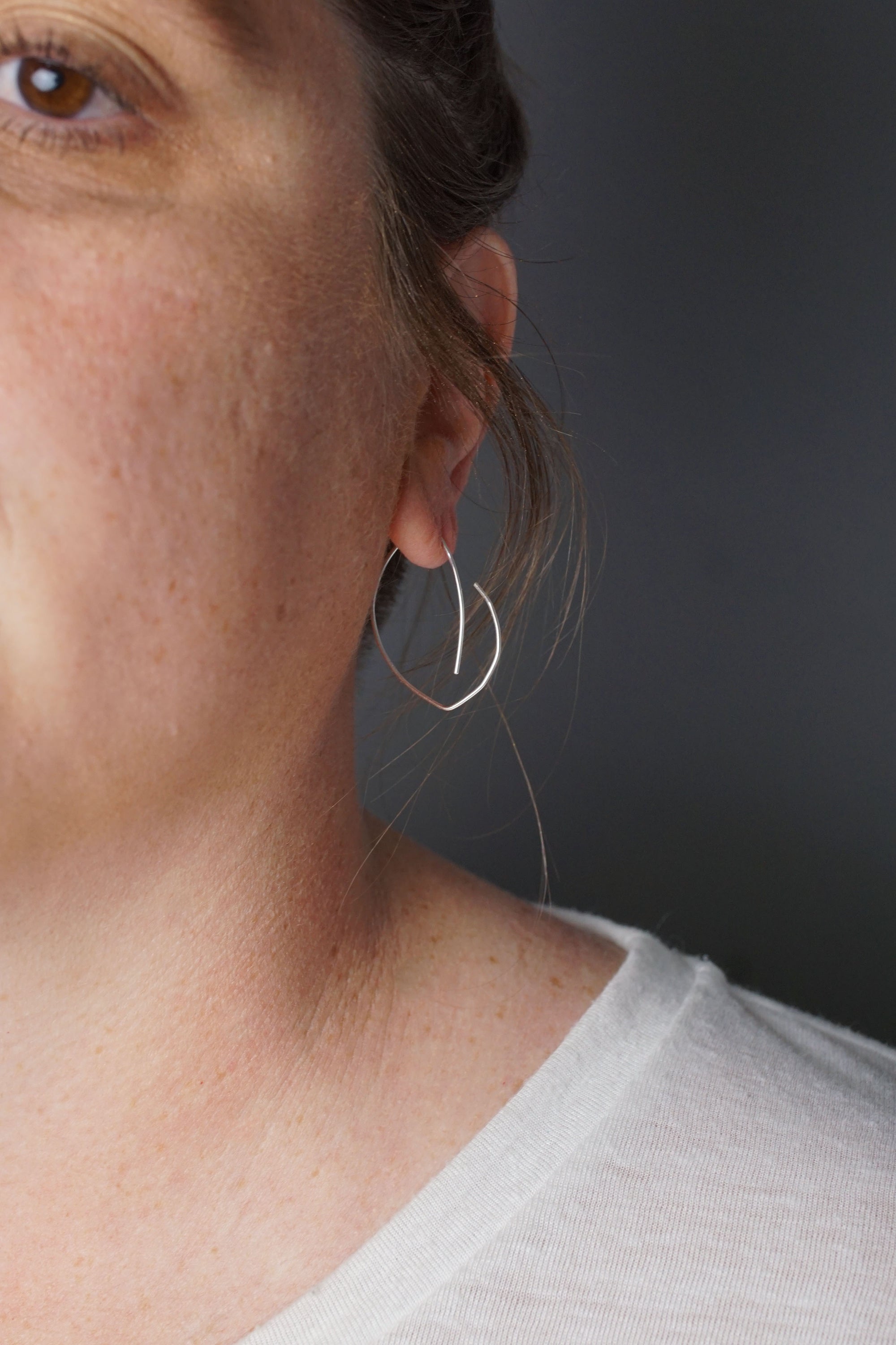Petit Peche Threader Hoop Earrings in silver or gold-filled