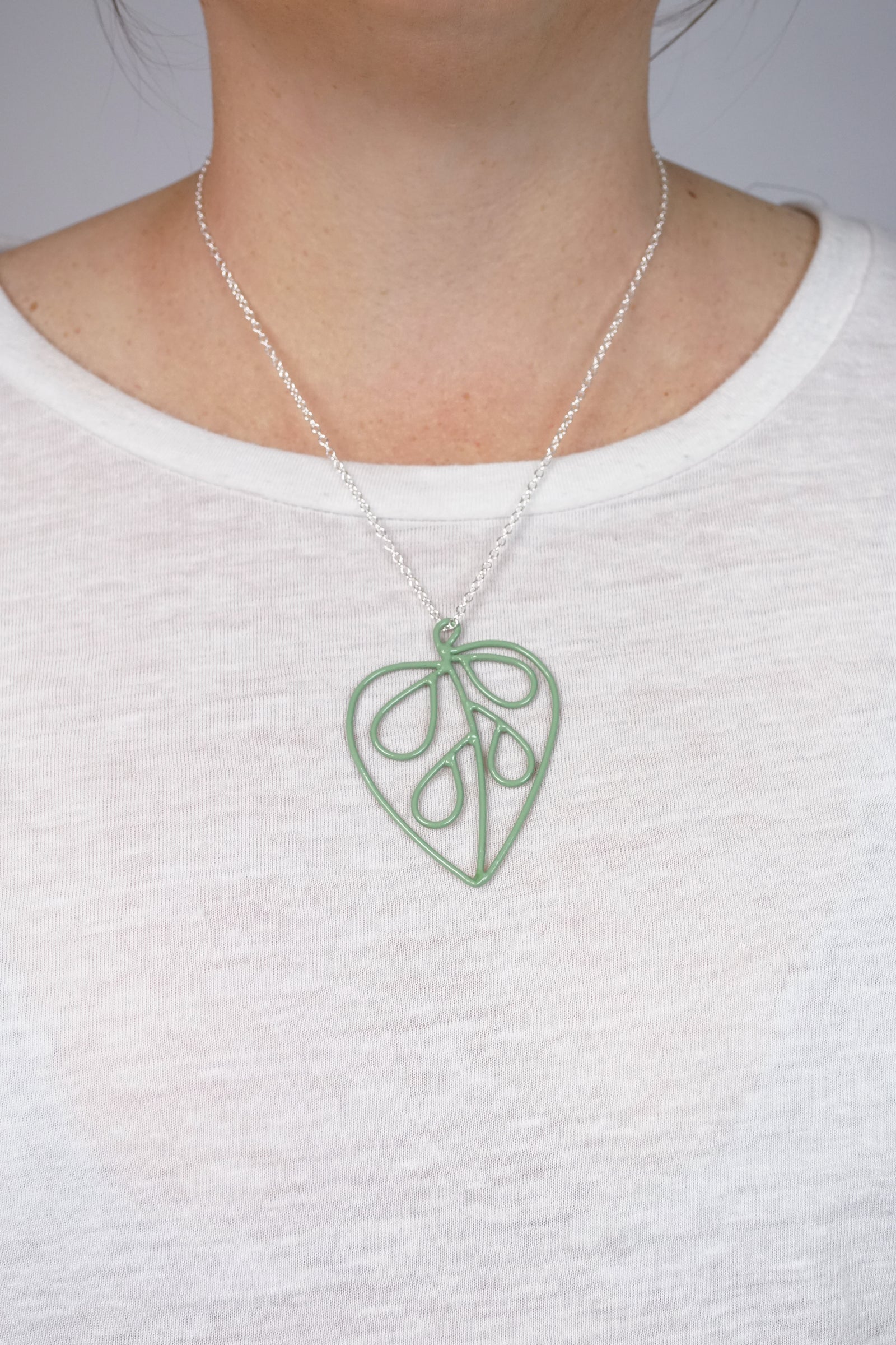 Ada Middling Pendant in Pale Green - sample sale