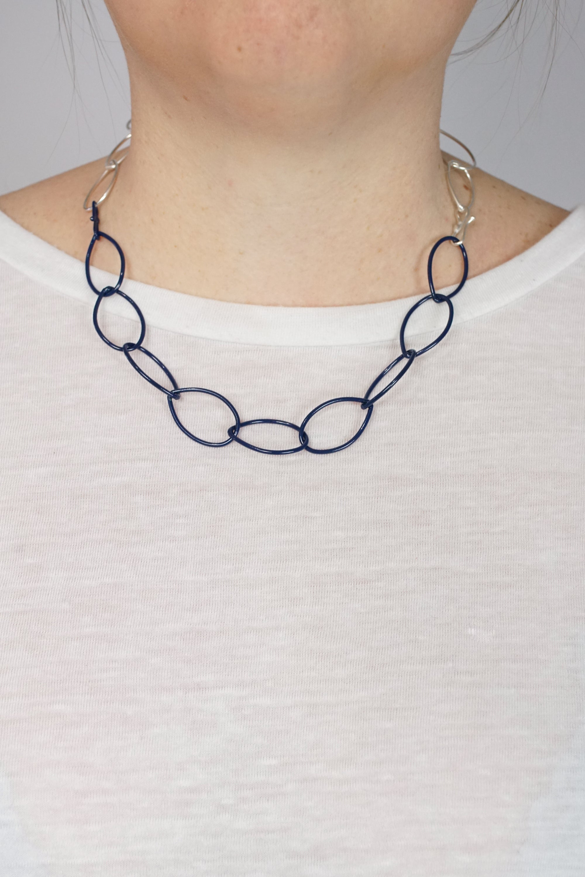 Audrey necklace in Silver and Blue Sapphire