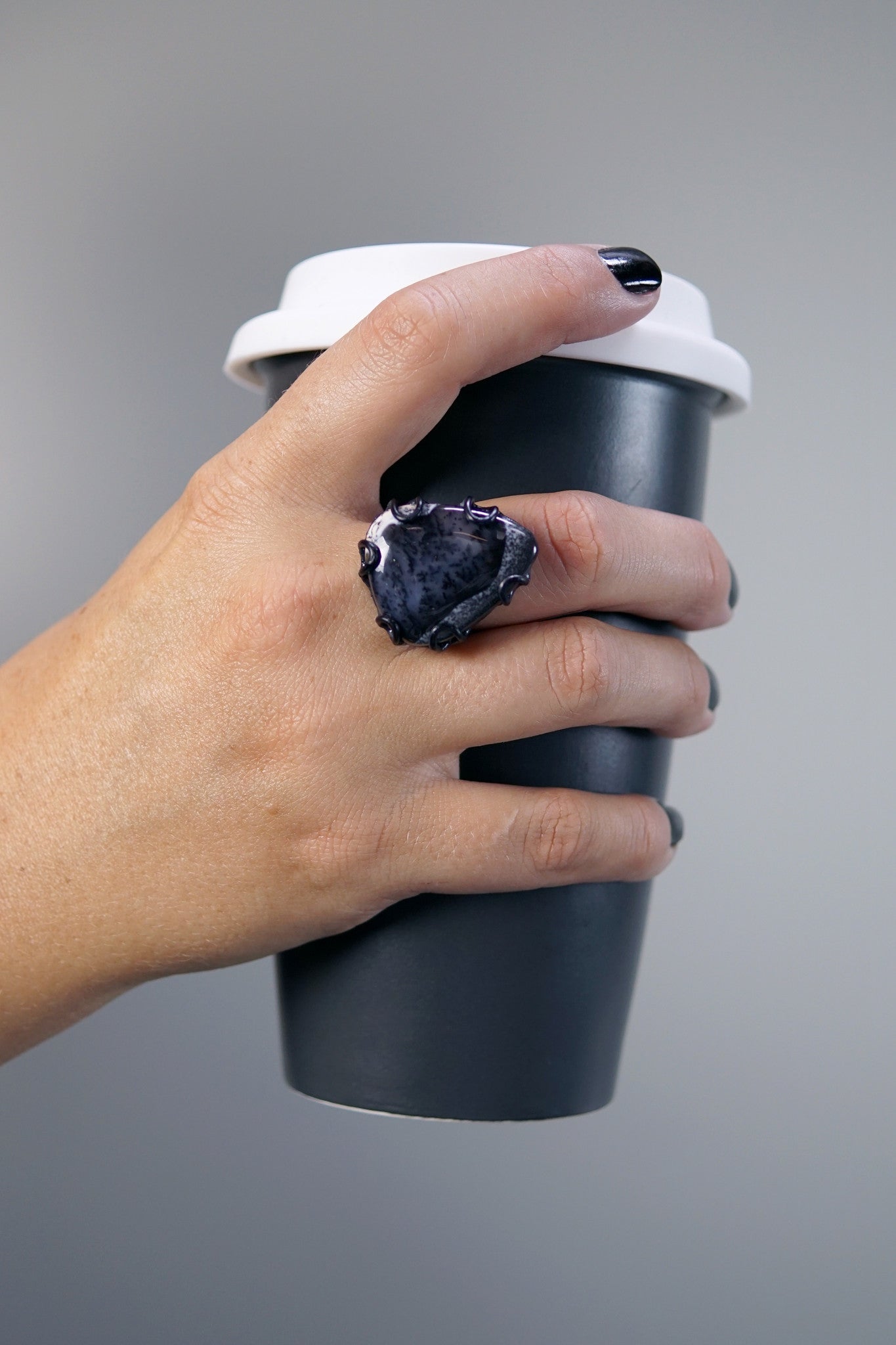 Contra Noir ring / size 7