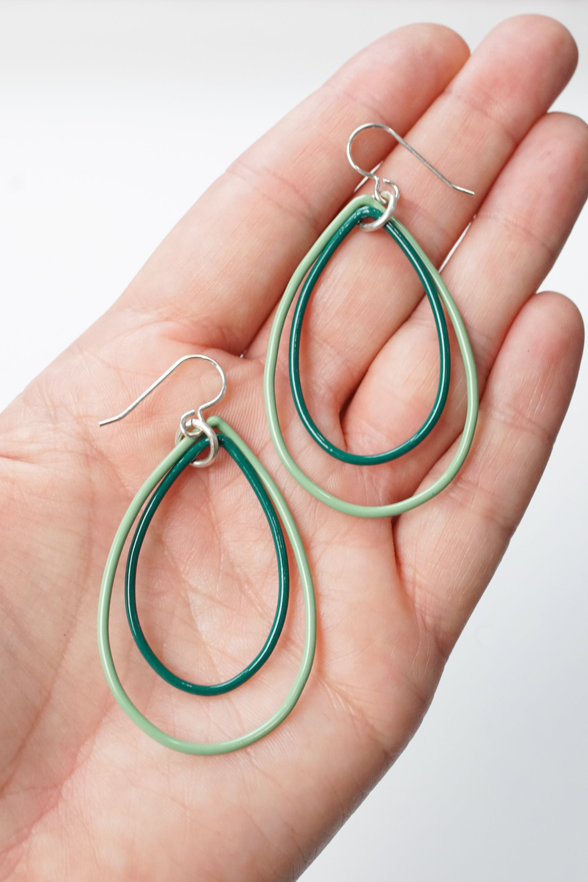 Eva earrings in Pale Green and Emerald Green