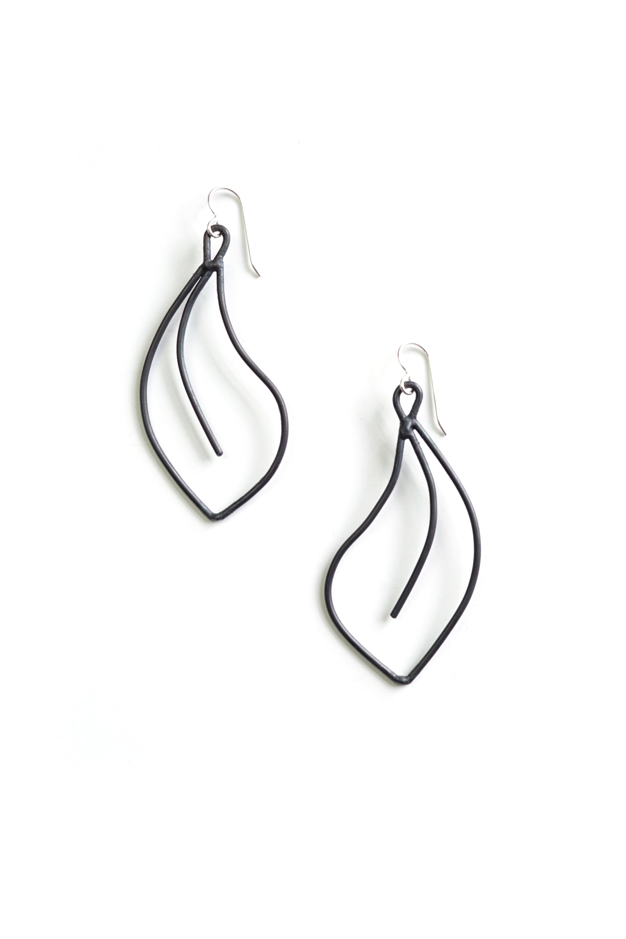 The Flourish earrings add the perfect accent to your every day style and make an excellent addition to your travel wardrobe. Dress them up or down, the possibilities are endless!
