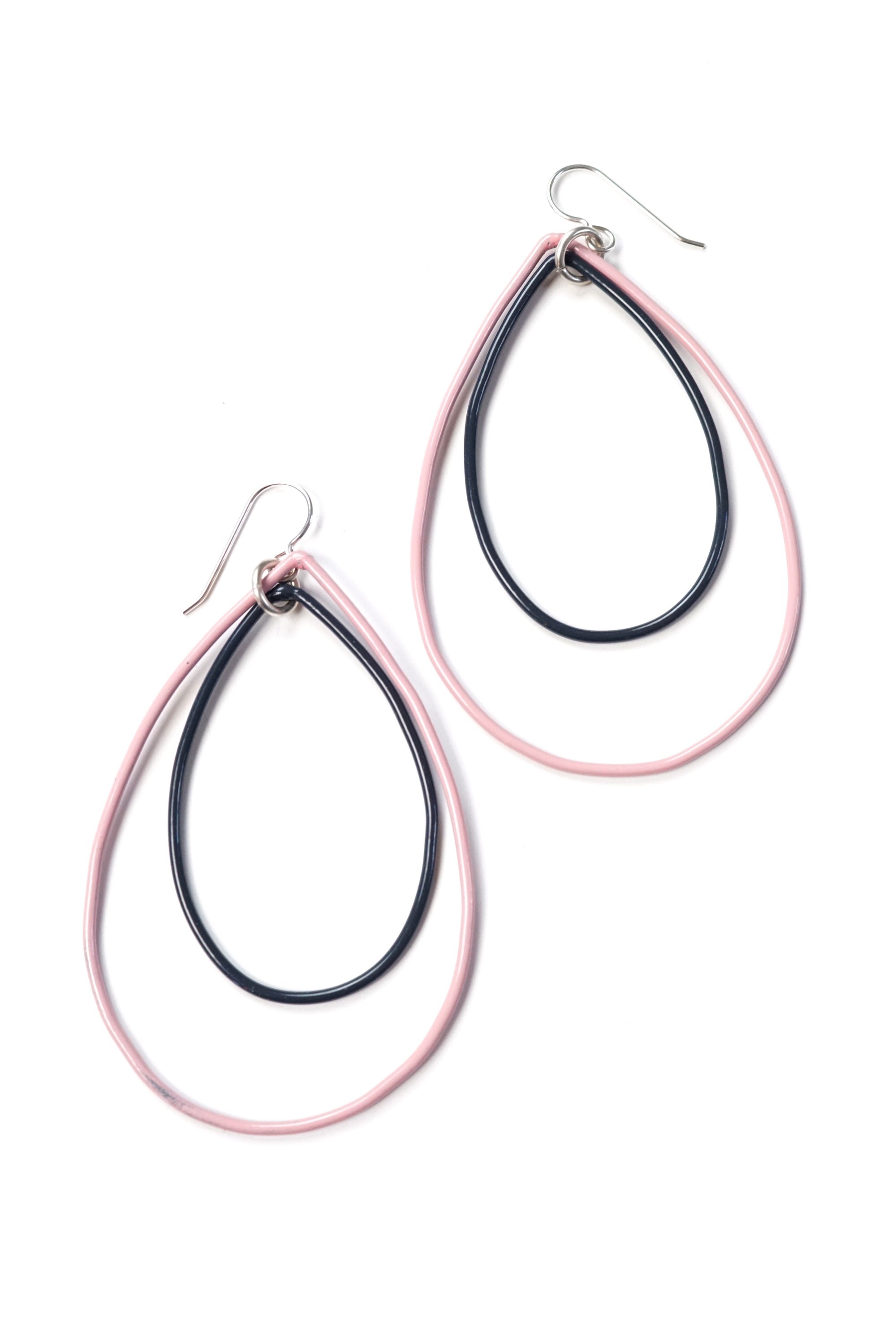 Large Eva earrings in Bubble Gum and Midnight Grey
