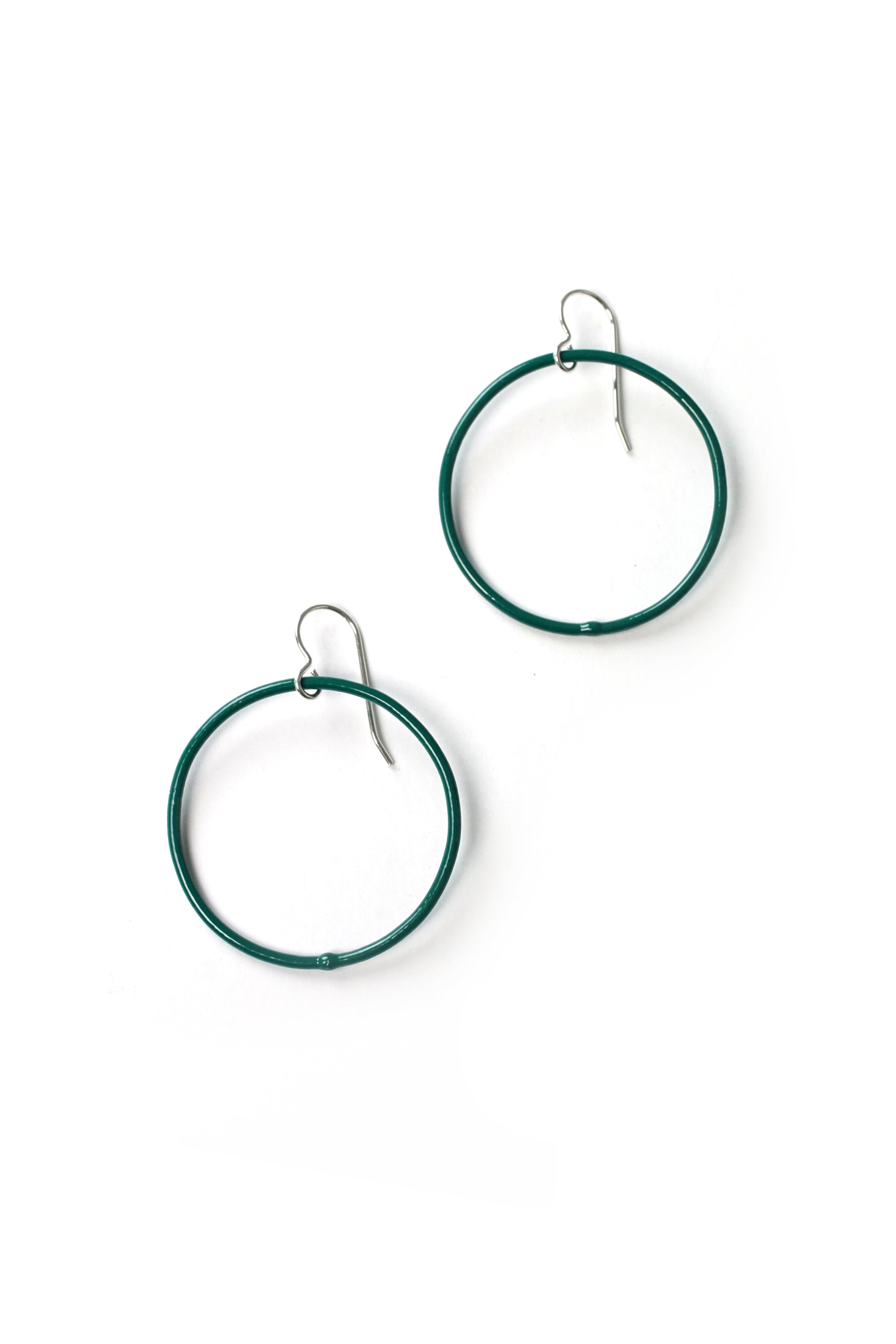 Medium Evident Earrings in Emerald Green