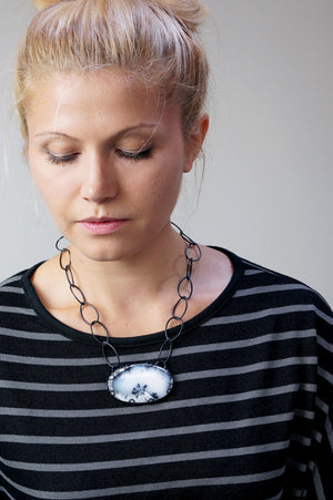 oval Contra necklace