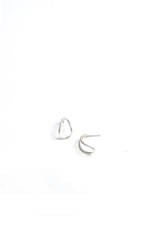 tiny curve post earrings in silver